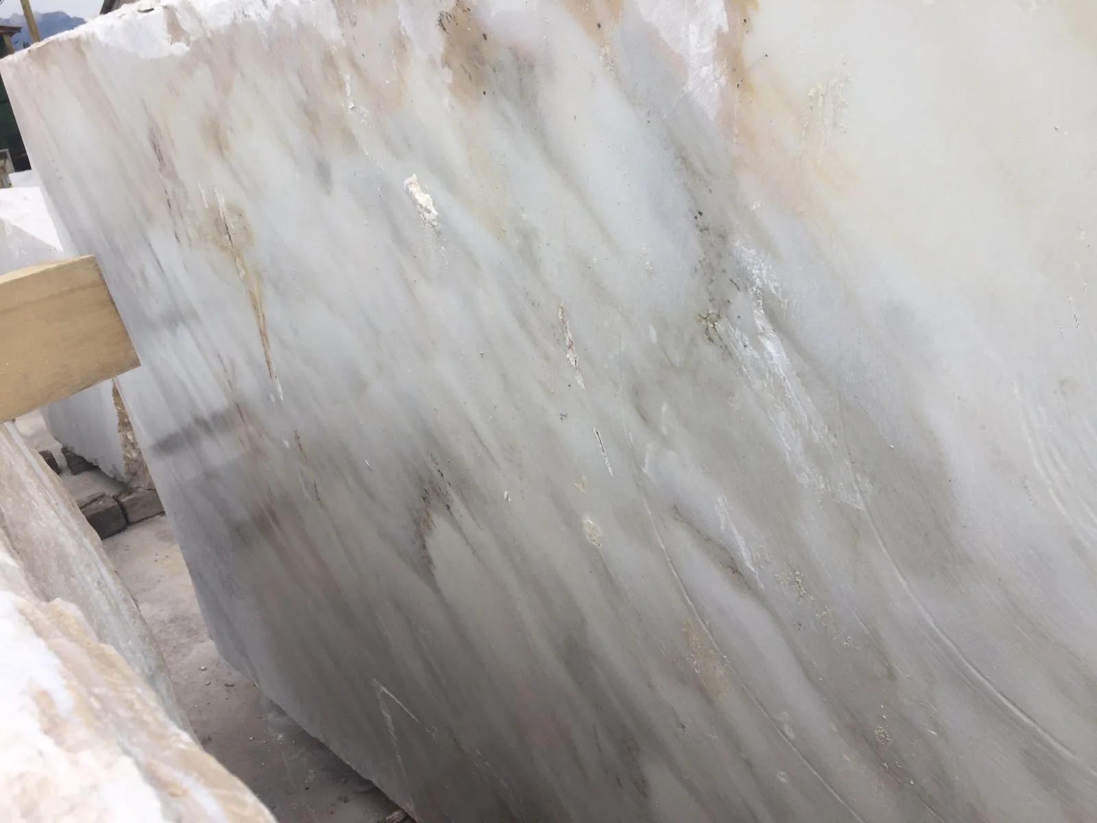 Calacatta Luccicoso – Marmi di Carrara 4